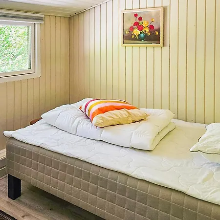 In With House Sea View بيت للعطل Højslev
